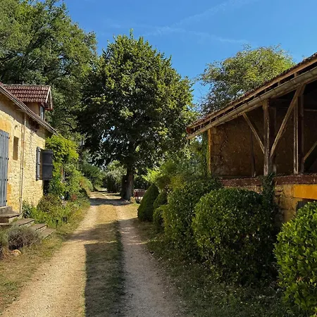 Semesterbostad La Ferme De Belcayre